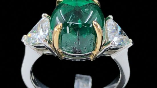 5.42_ct._Colombian_Trapiche_Emerald,_Trillion_Cut_diamond,_Platinum_&_18K_Yellow_Gold_Ring